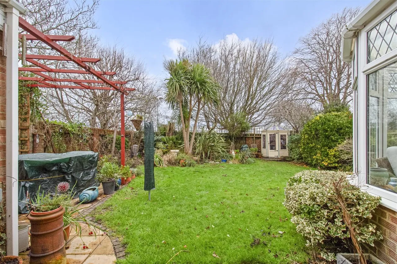 West Park Lane, Goring-By-Sea, Worthing, photo 9