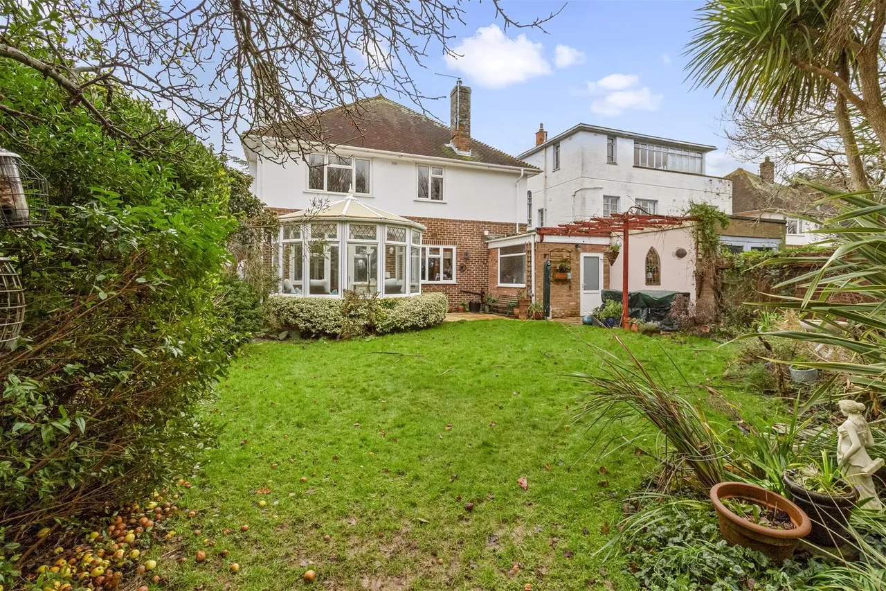 West Park Lane, Goring-By-Sea, Worthing, photo 11