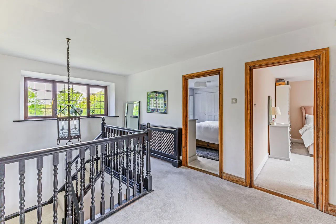 Chalky Lane, Dogmersfield, RG27, photo 11