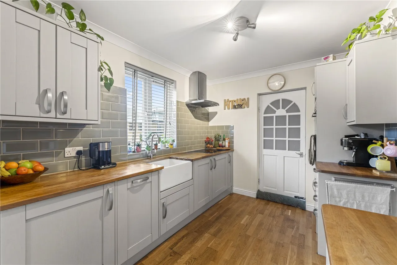 Lime Crescent, Sunbury, TW16 5NT, photo 5