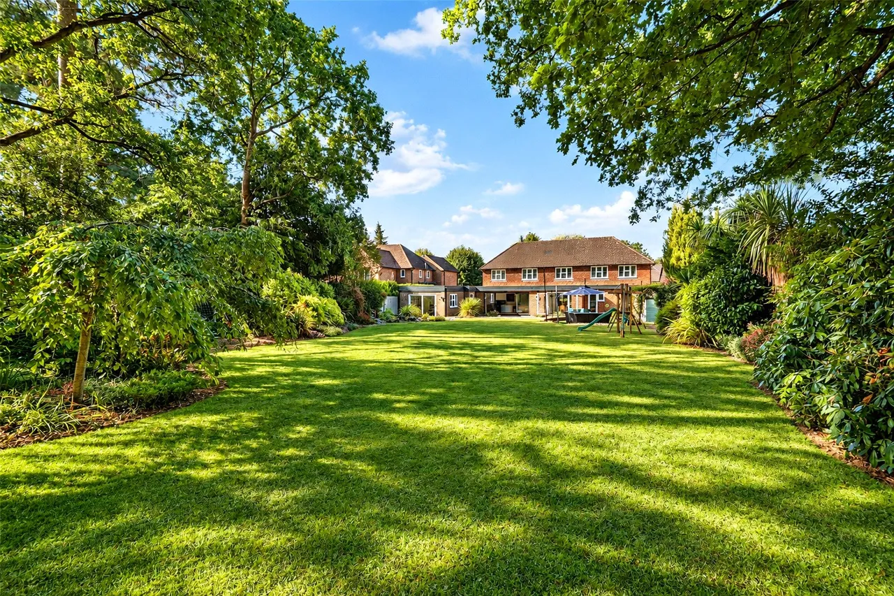 Parkway, Camberley, GU15, photo 18