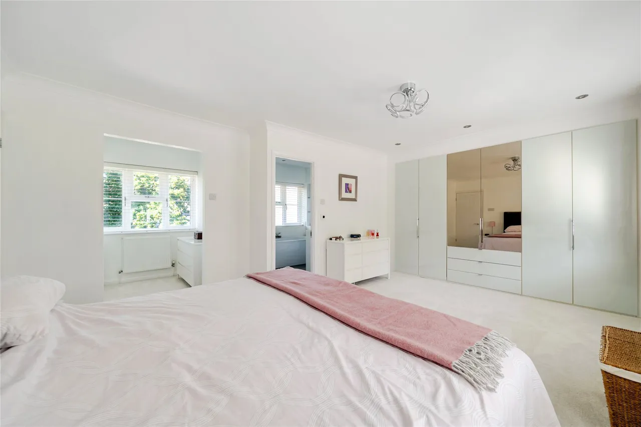 Parkway, Camberley, GU15, photo 7