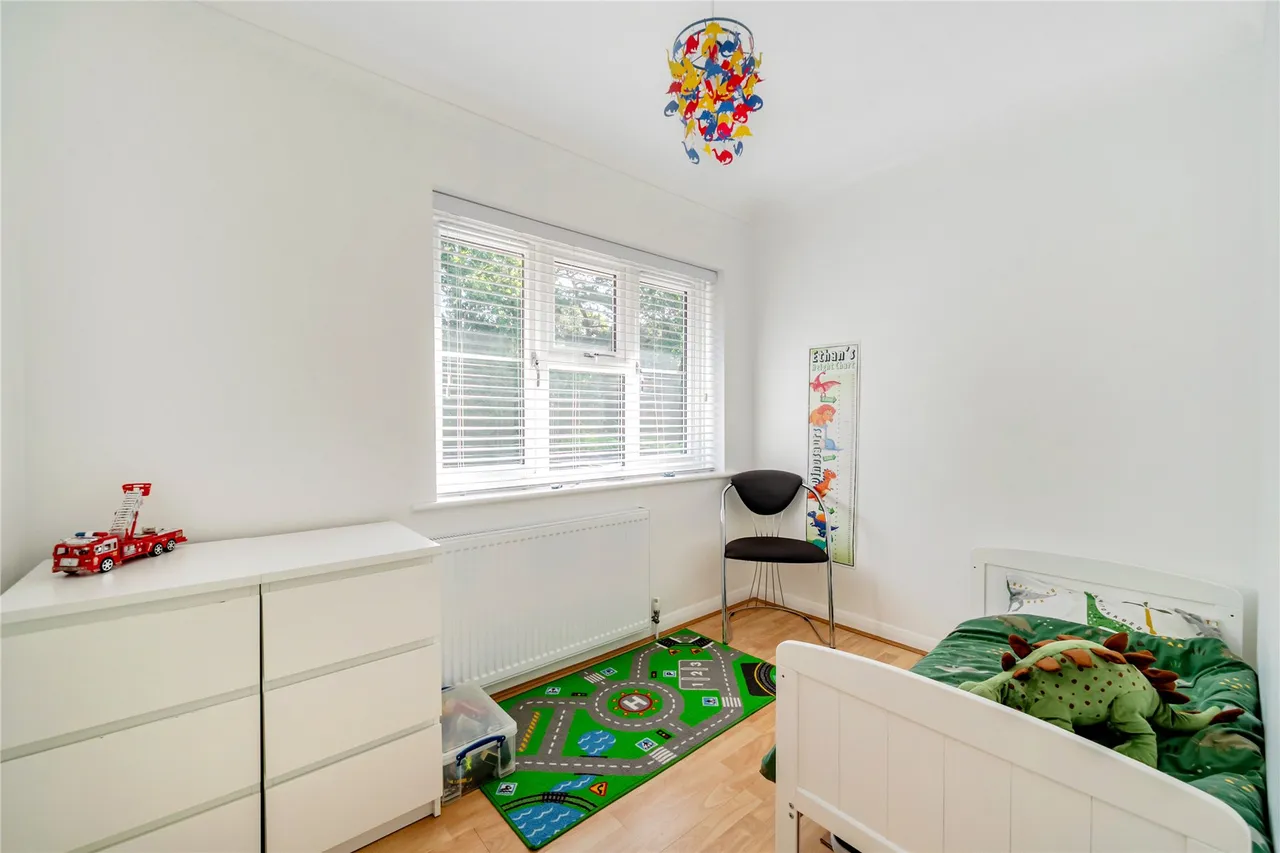 Parkway, Camberley, GU15, photo 12