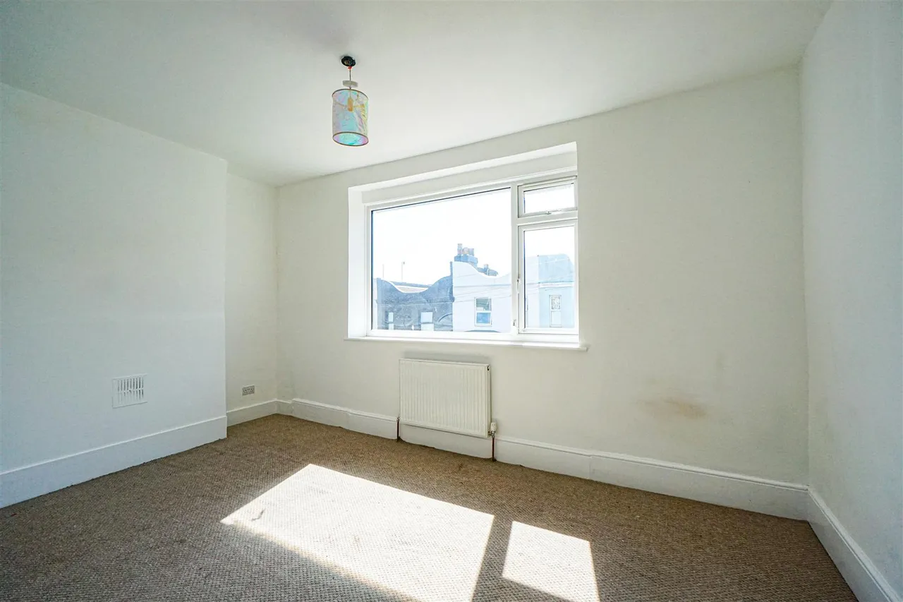 Calvert Road, Hastings, photo 6