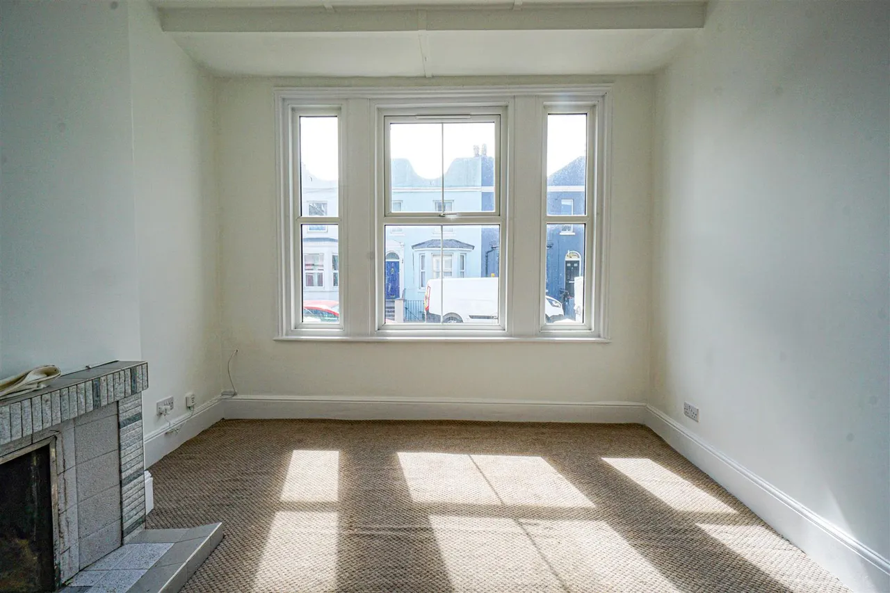 Calvert Road, Hastings, photo 14