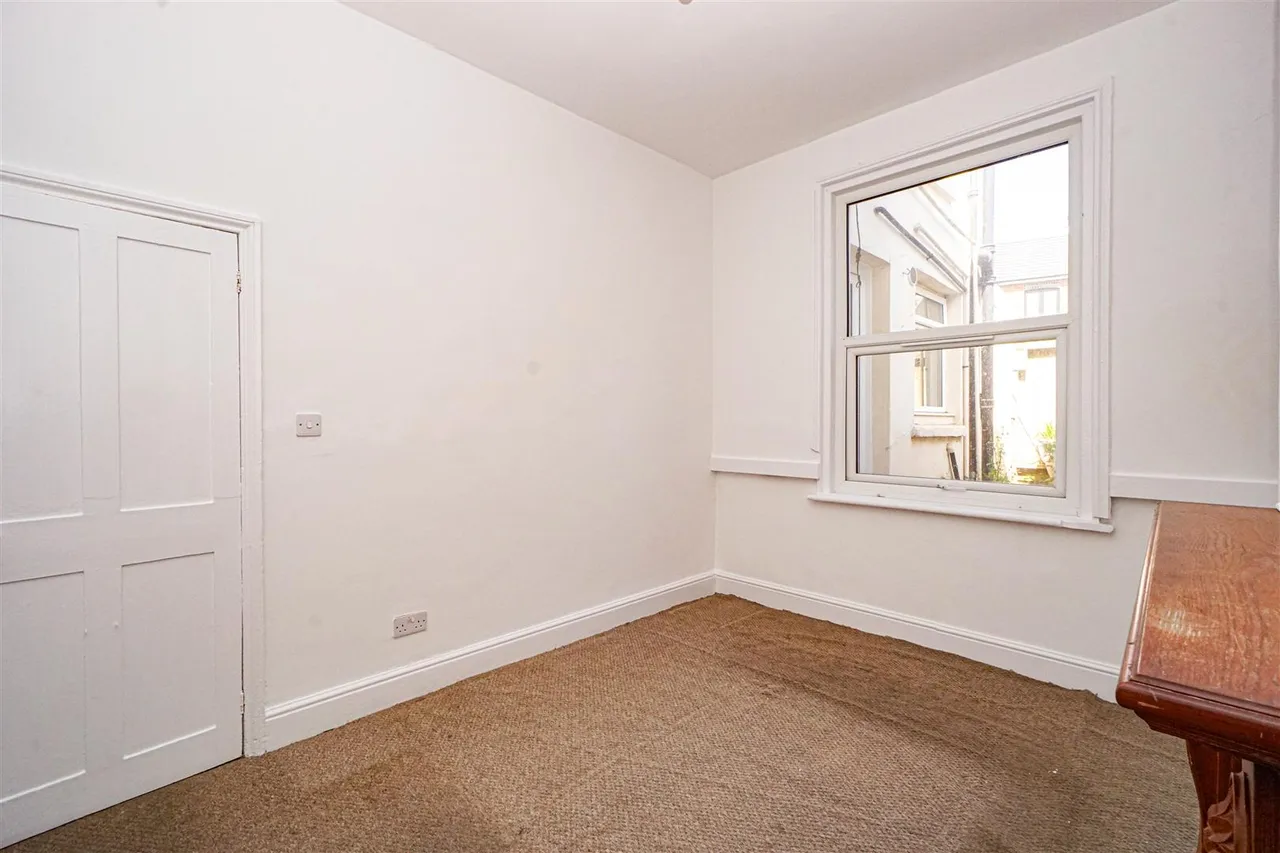 Calvert Road, Hastings, photo 9