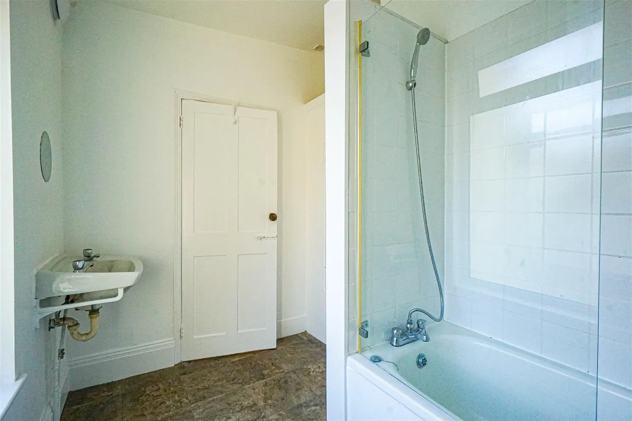Calvert Road, Hastings, photo 11