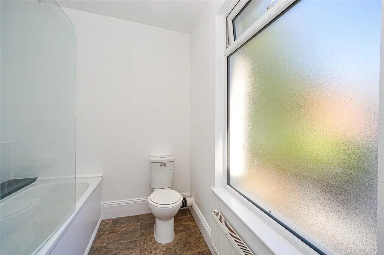 Calvert Road, Hastings, photo 10