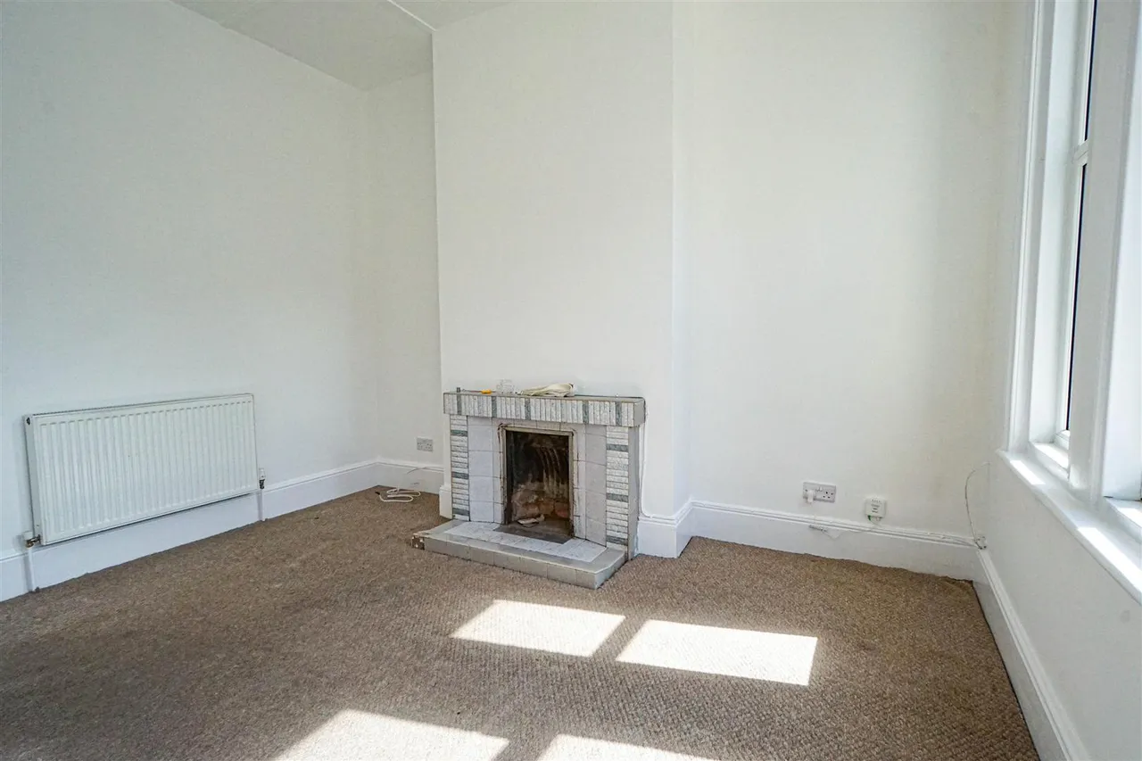 Calvert Road, Hastings, photo 13
