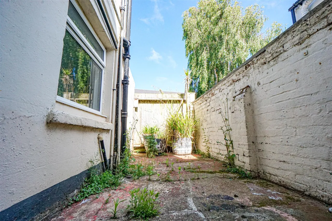 Calvert Road, Hastings, photo 17