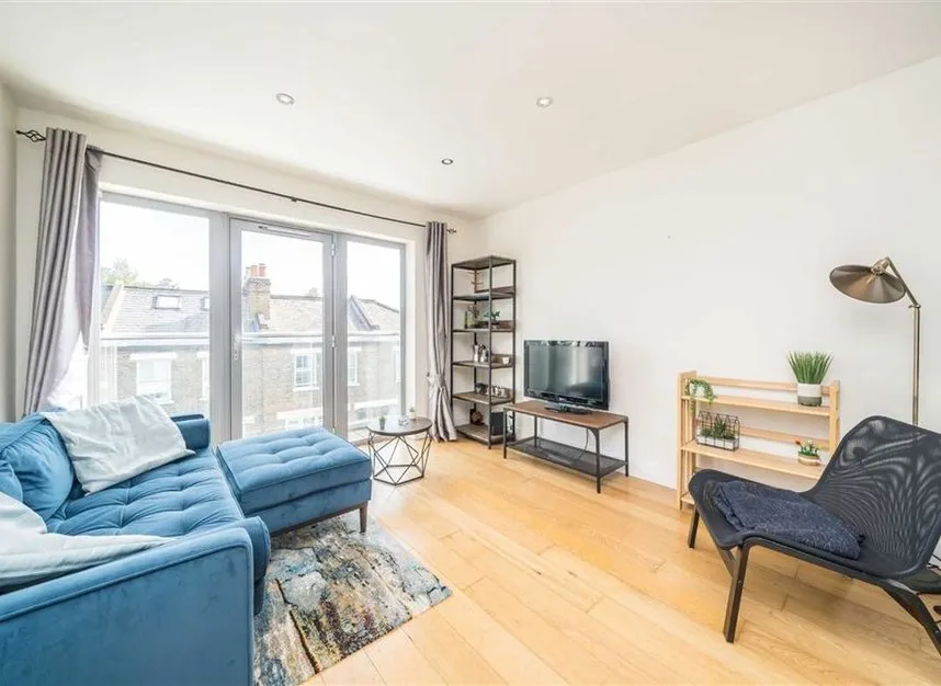 High Street, Hampton Wick, KT1, photo 2