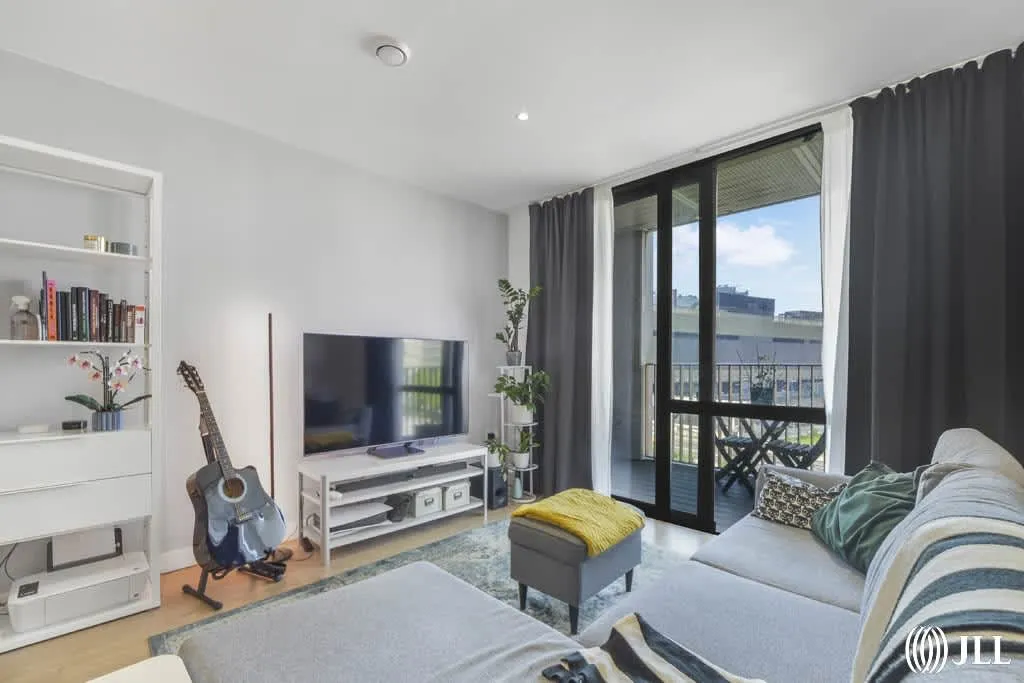 Forrester Way, London, E15, photo 2