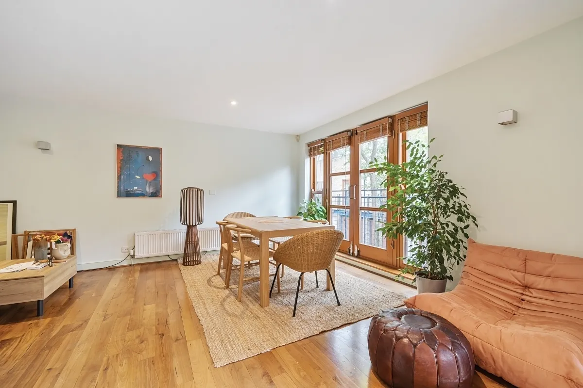 3 bed house to rent — Golden Cross Mews London W11
