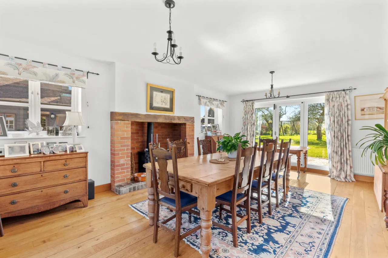 The Gables Nash Lee Road, Terrick, HP17, photo 6