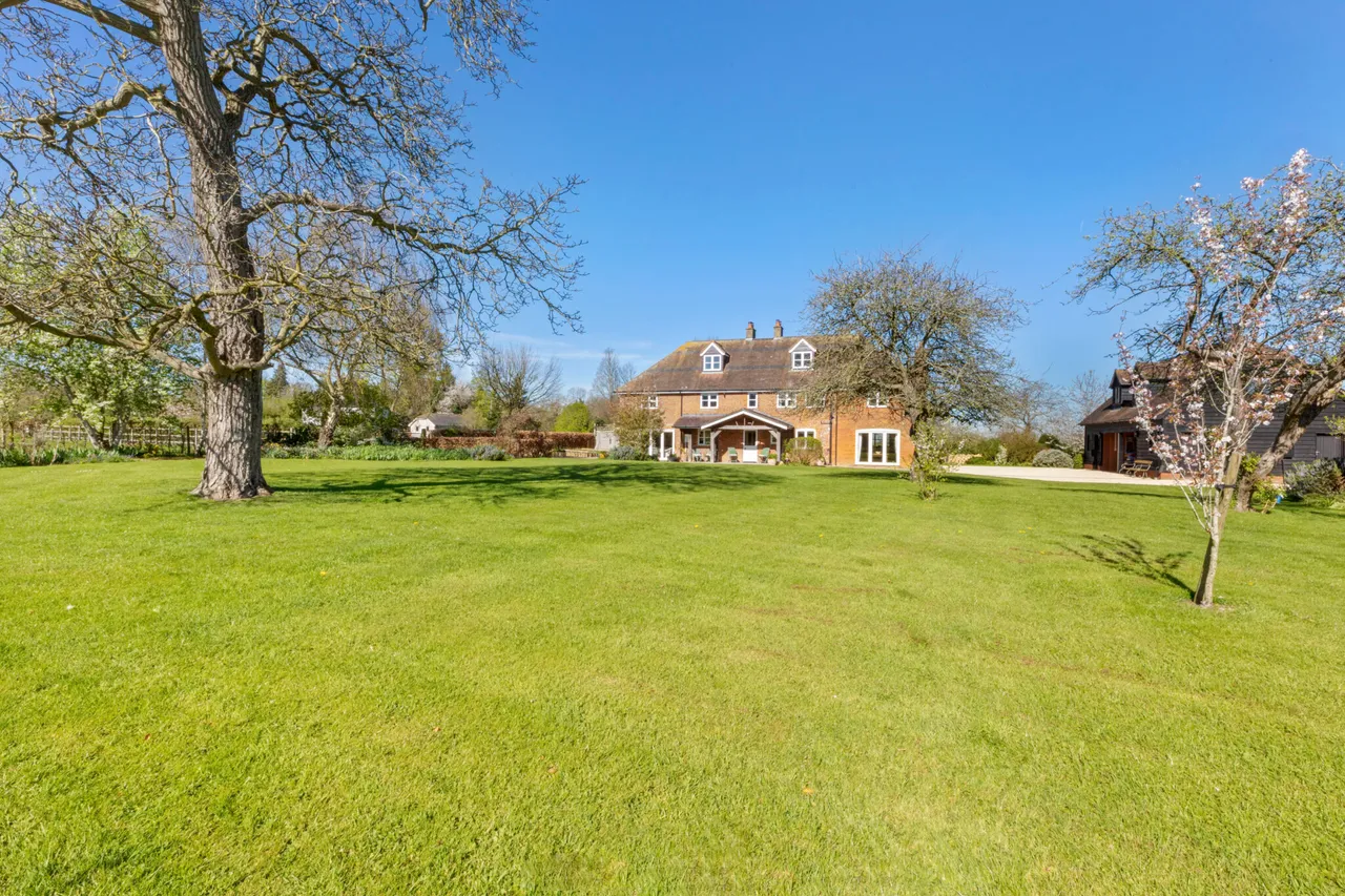 The Gables Nash Lee Road, Terrick, HP17, photo 19