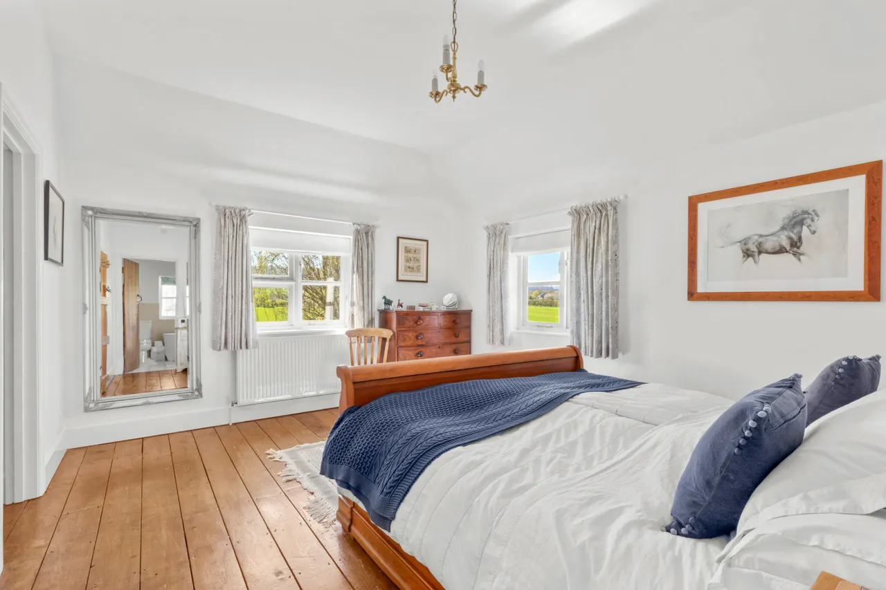 The Gables Nash Lee Road, Terrick, HP17, photo 10