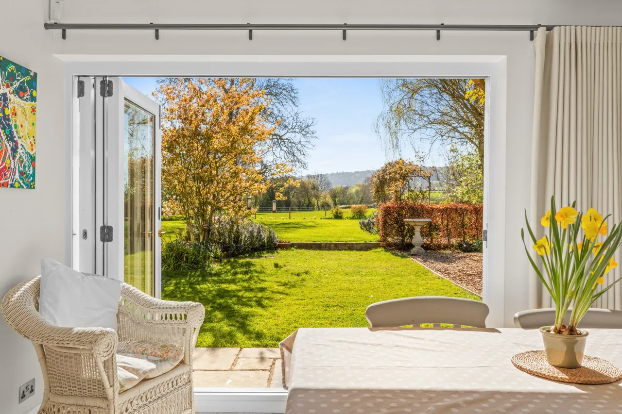 The Gables Nash Lee Road, Terrick, HP17, photo 8