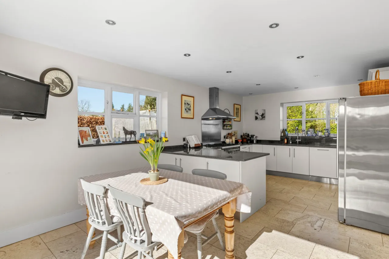 The Gables Nash Lee Road, Terrick, HP17, photo 9