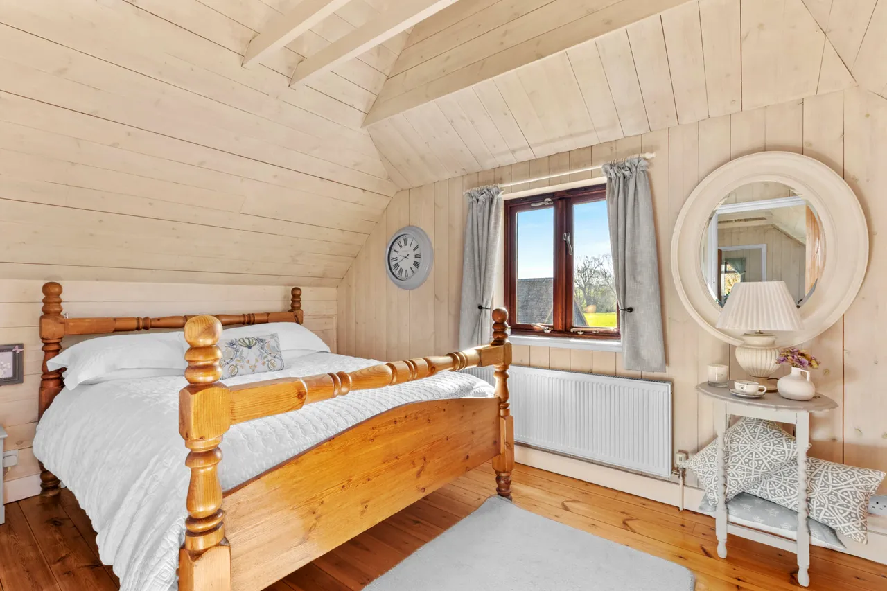 The Gables Nash Lee Road, Terrick, HP17, photo 17