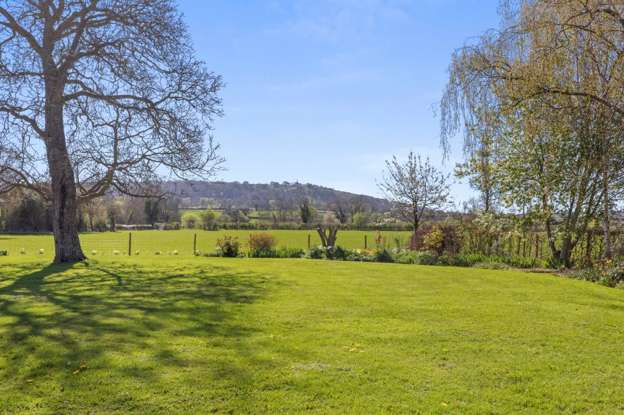 The Gables Nash Lee Road, Terrick, HP17, photo 4