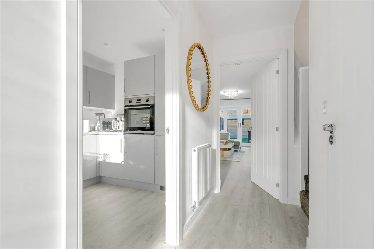 Whitecliff, Ebbsfleet Valley, DA10, photo 16