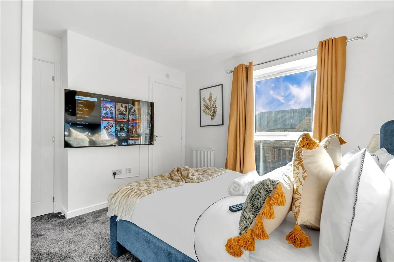 Whitecliff, Ebbsfleet Valley, DA10, photo 18