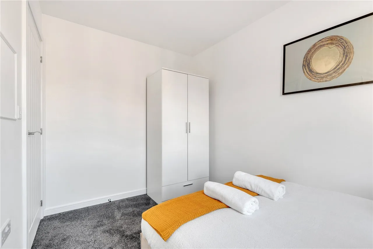 Whitecliff, Ebbsfleet Valley, DA10, photo 24