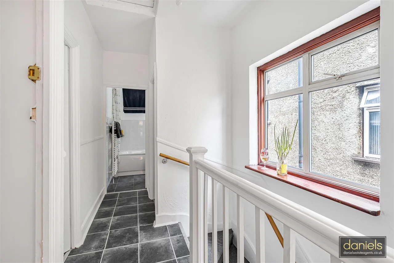 Beaumont Avenue, Wembley, HA0, photo 10