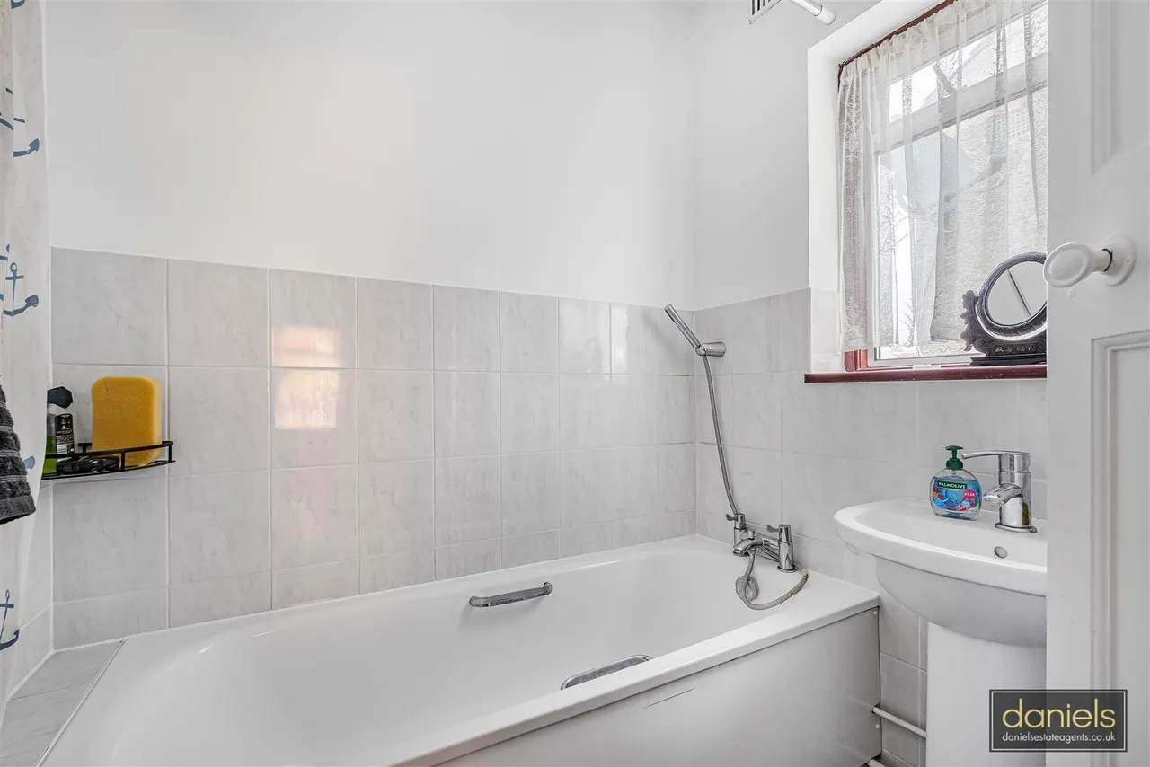 Beaumont Avenue, Wembley, HA0, photo 9