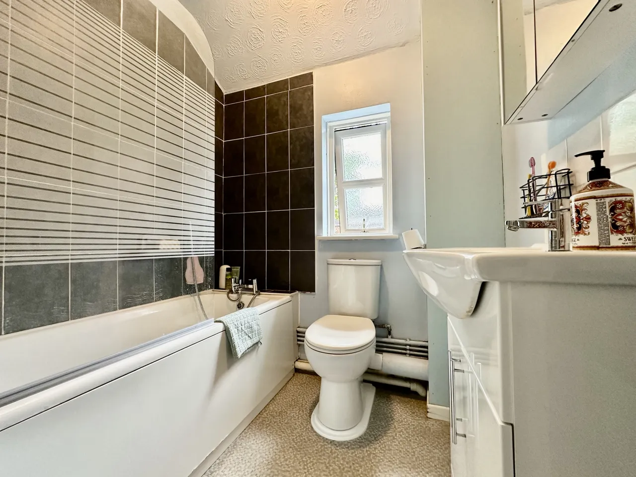 Dacre Avenue, Aveley, RM15 4TH, photo 11
