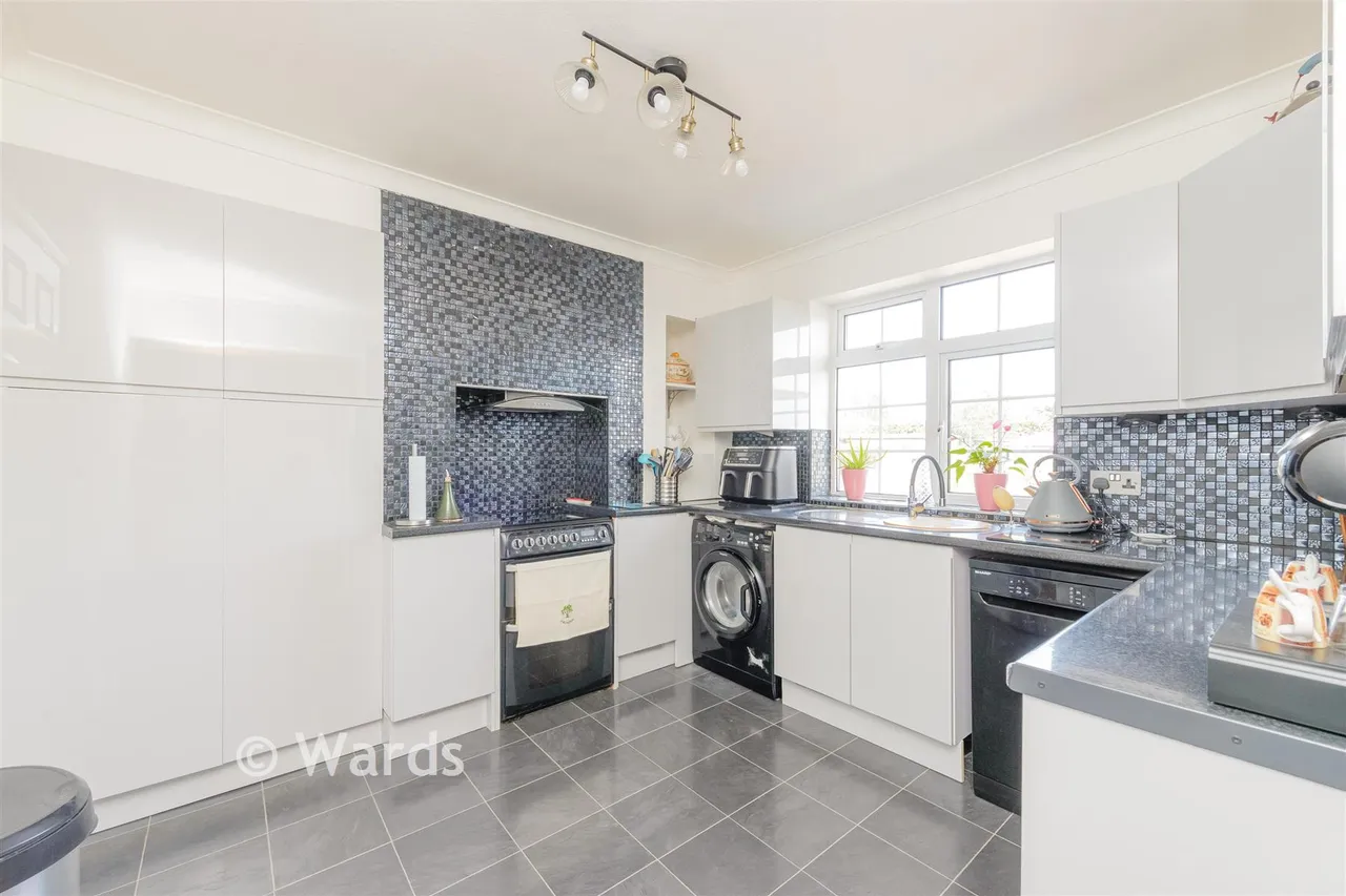 Woodland Close, New Barn, DA3, photo 3