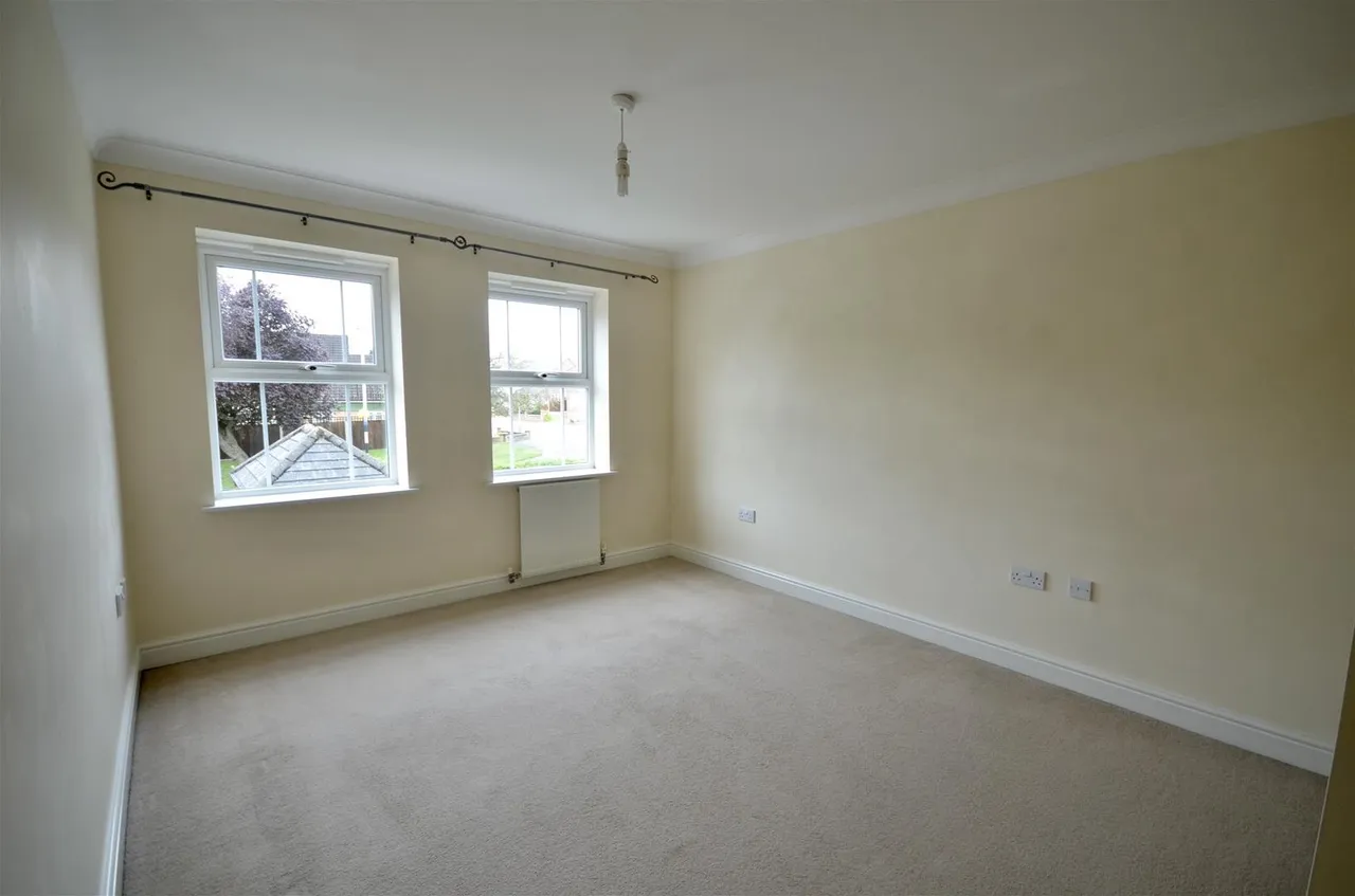 4 Wood Lane, Ruislip, photo 10