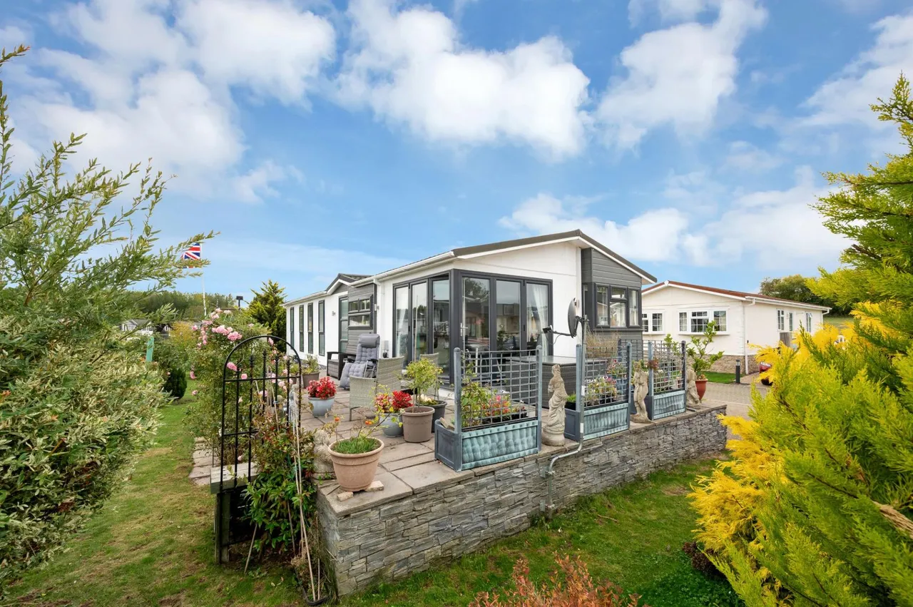 2 bed lodge for sale, Yarwell Mill, Yarwell, PE8