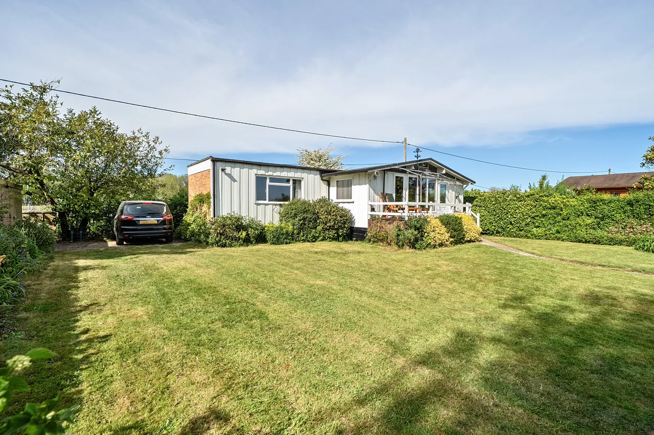 2 bed house for sale — Riverside, Bourne End, SL8