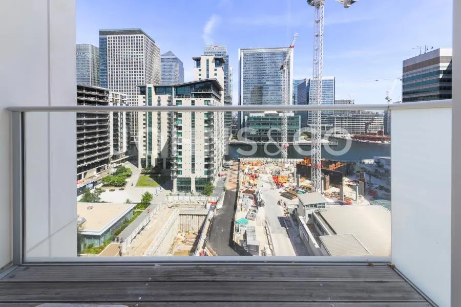 Pan Peninsula Square, London, E14, photo 3