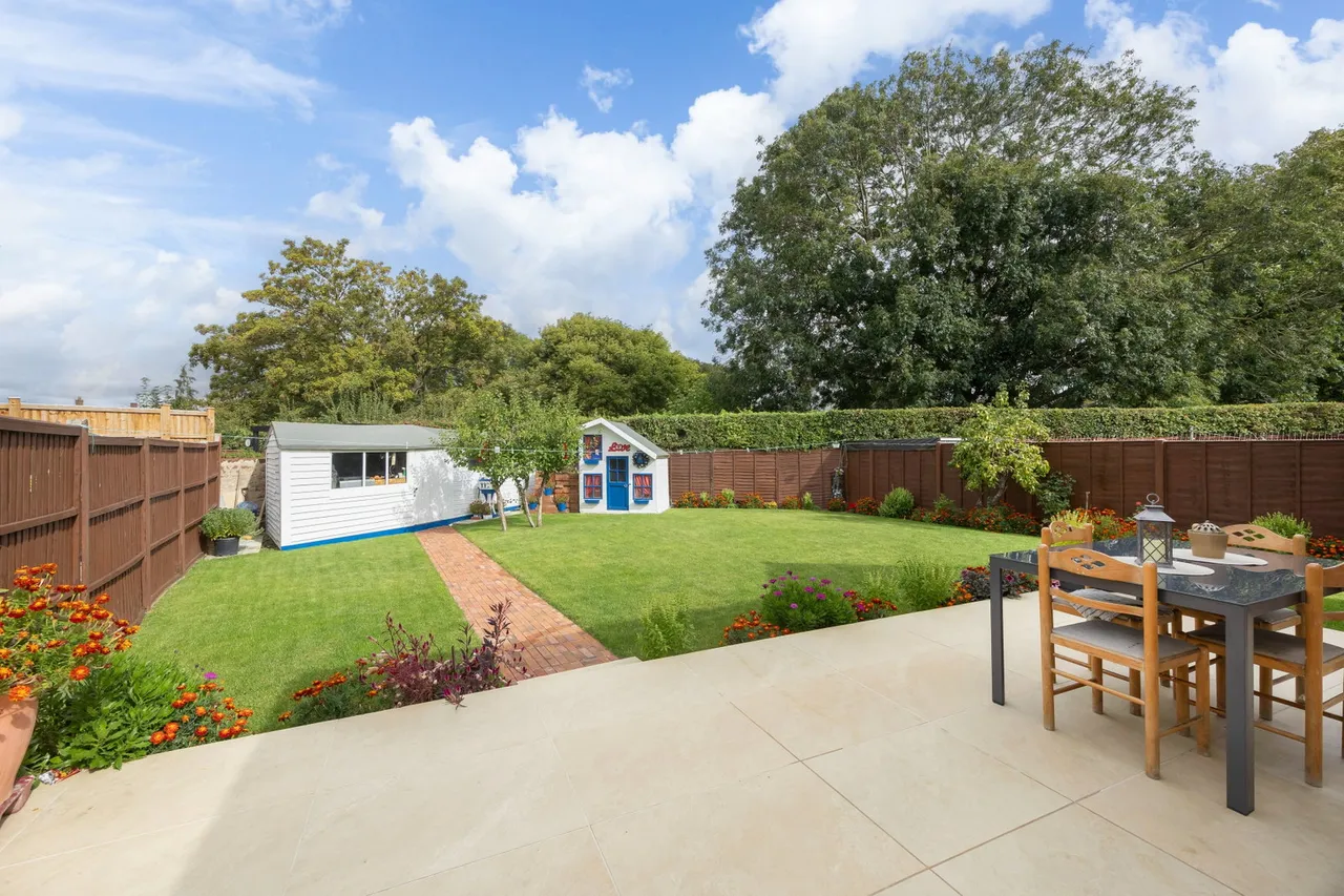Kingsmead Close, Cheltenham, GL51, photo 3