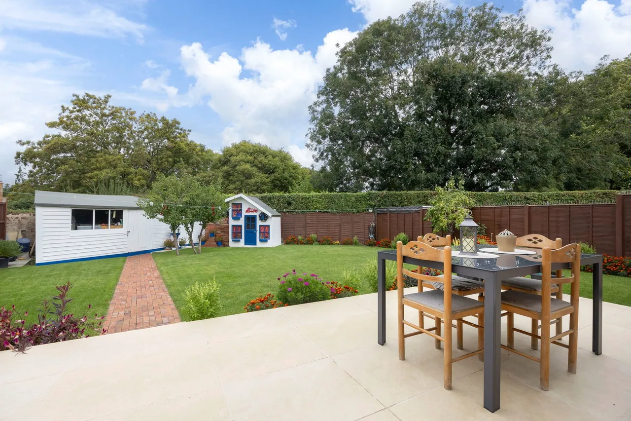 Kingsmead Close, Cheltenham, GL51, photo 21