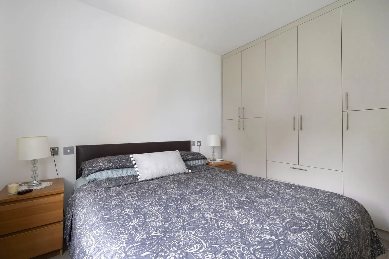 Kingsmead Close, Cheltenham, GL51, photo 8