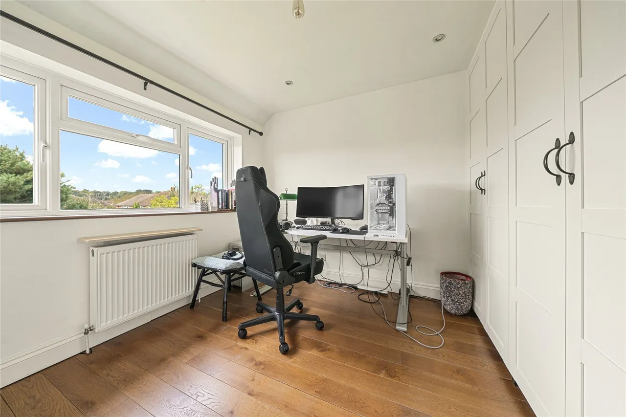 Langbourne Way, Claygate, KT10, photo 13