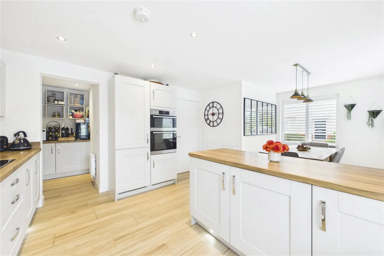 Dairy Grove, Three Mile Cross, RG7, photo 2