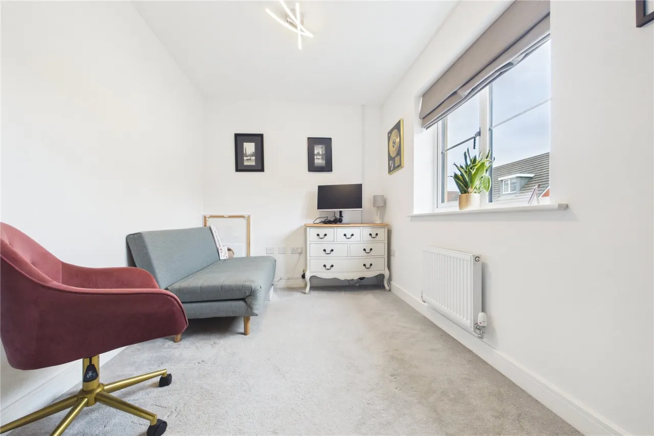 Dairy Grove, Three Mile Cross, RG7, photo 12