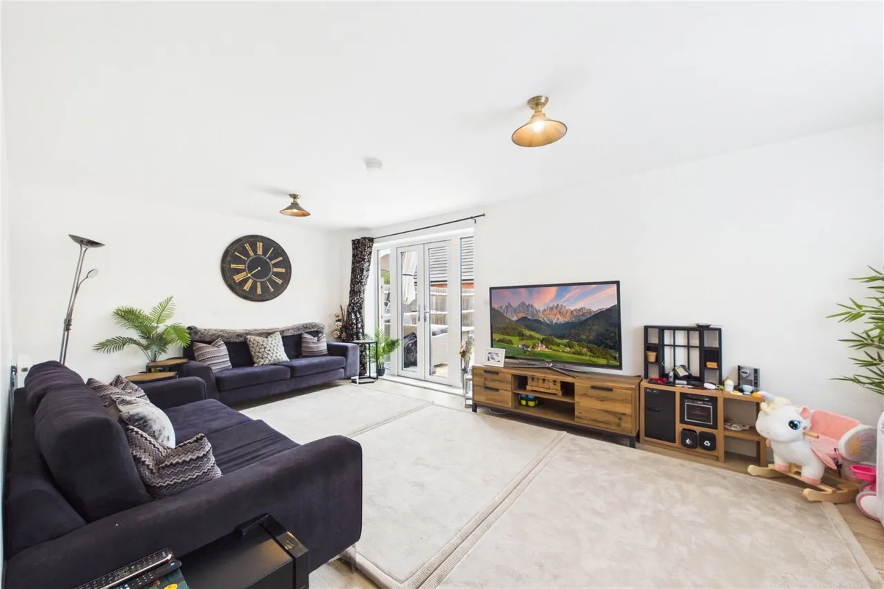 Dairy Grove, Three Mile Cross, RG7, photo 8