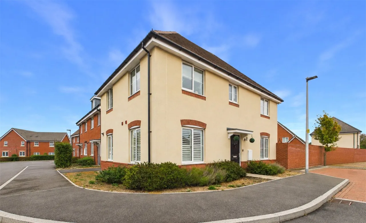 Dairy Grove, Three Mile Cross, RG7, photo 18