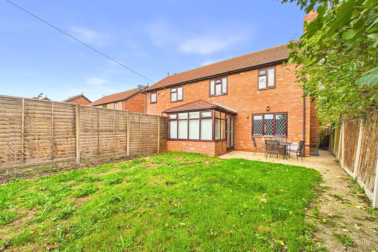 Hedgerow Close, Barrow-upon-Humber, DN19, photo 22