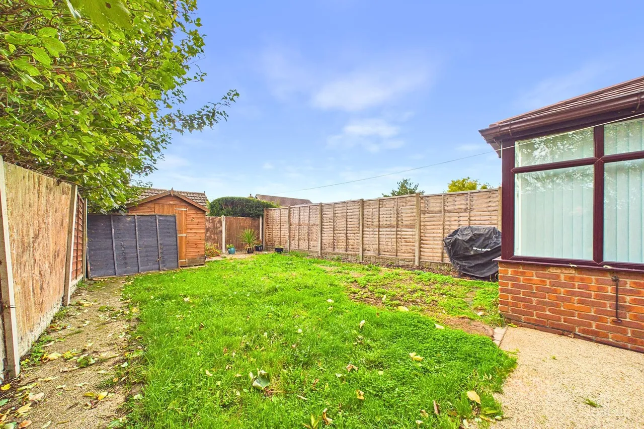Hedgerow Close, Barrow-upon-Humber, DN19, photo 24