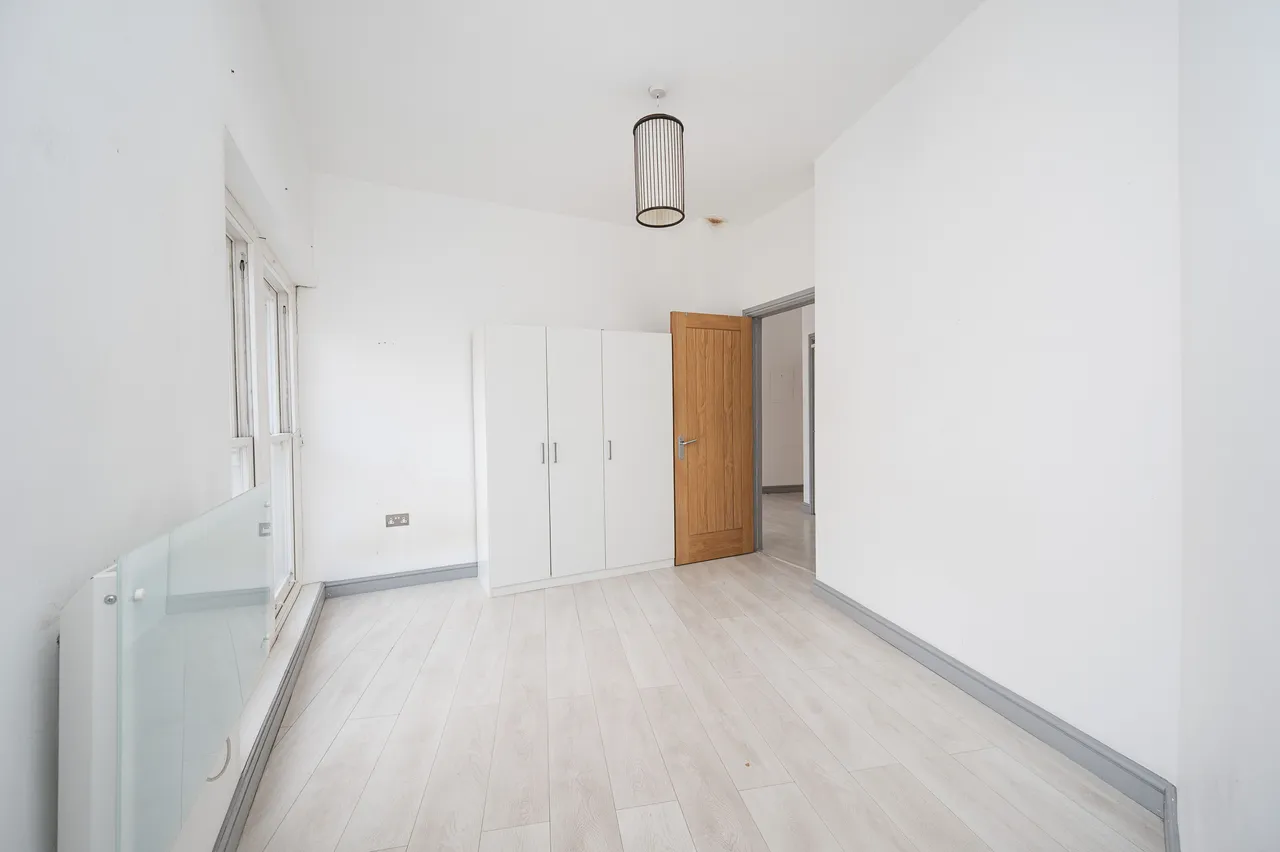 Flat 1, 81 Alvington Crescent, London, photo 7