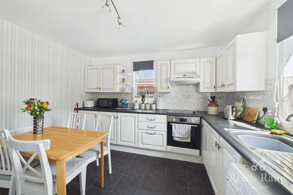 Taylor Crescent, Ossett, West Yorkshire, WF5, photo 11