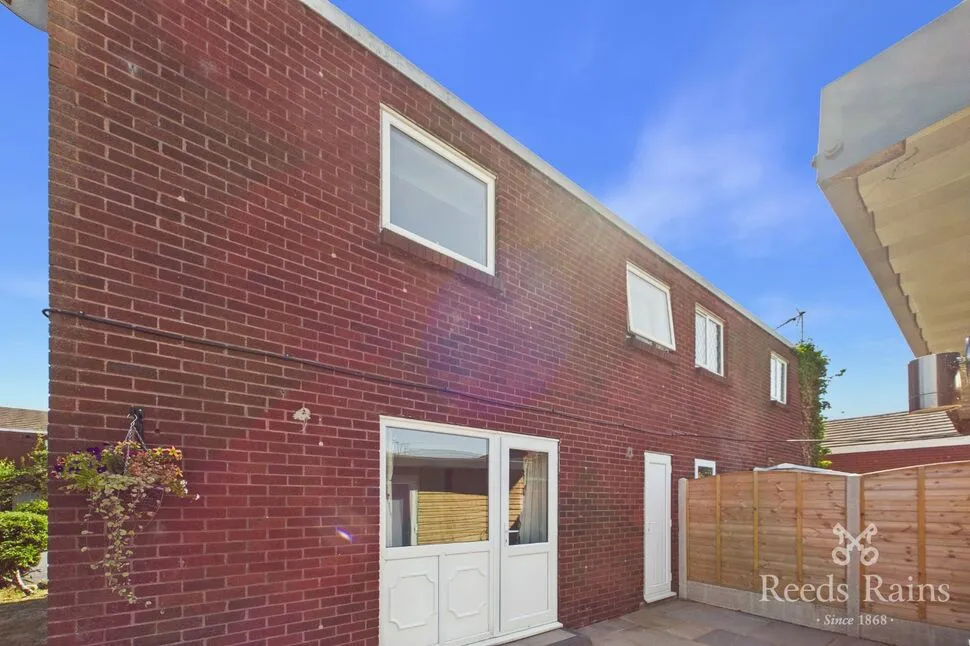 Taylor Crescent, Ossett, West Yorkshire, WF5, photo 12