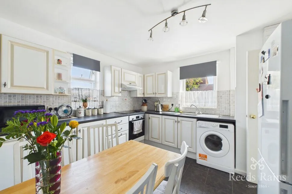 Taylor Crescent, Ossett, West Yorkshire, WF5, photo 3