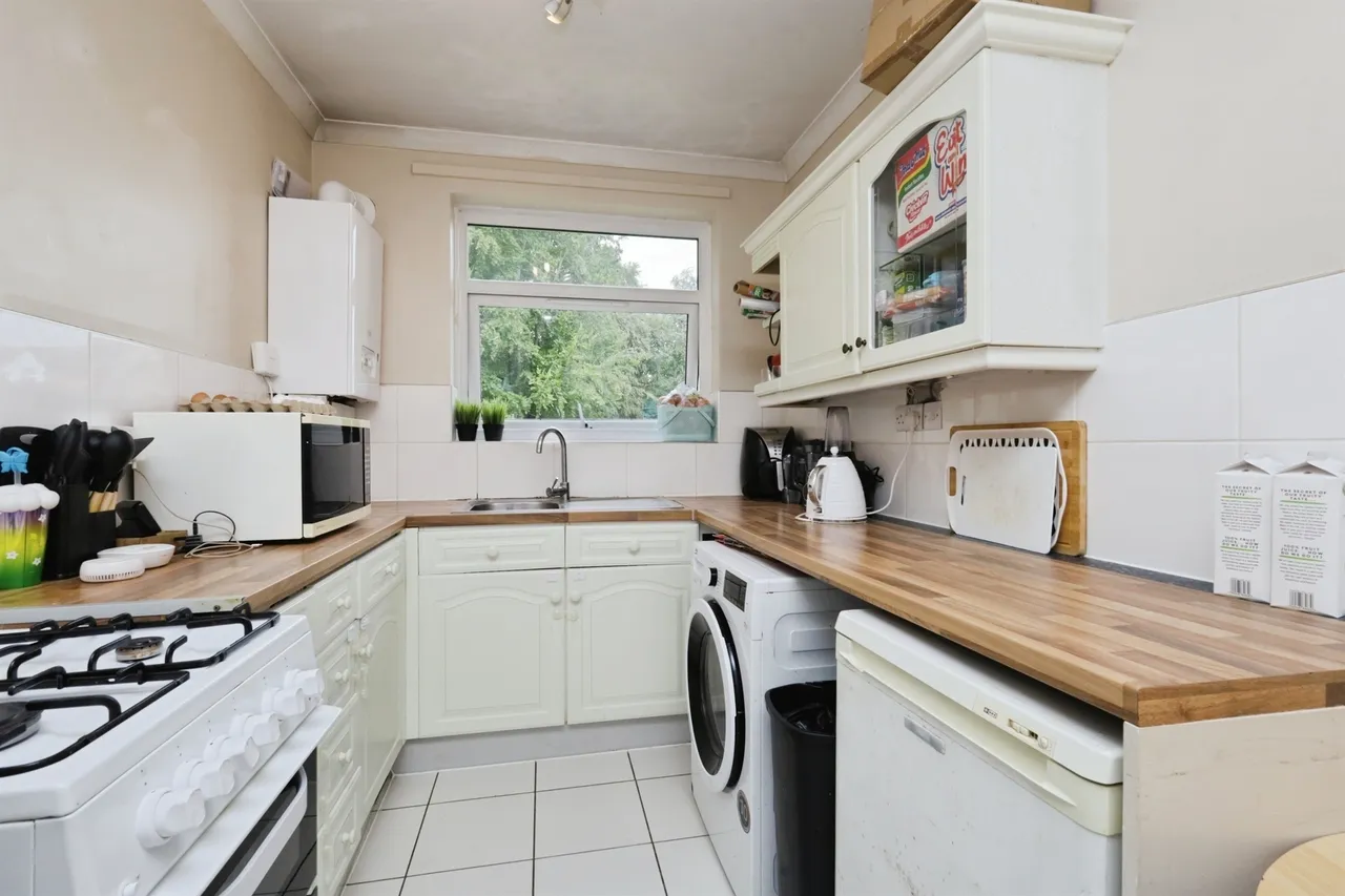 Arundel Road, Eastbourne, photo 3